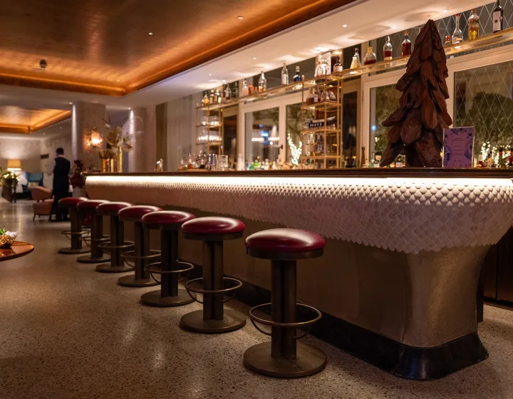 Elegantní bar se šampaňským